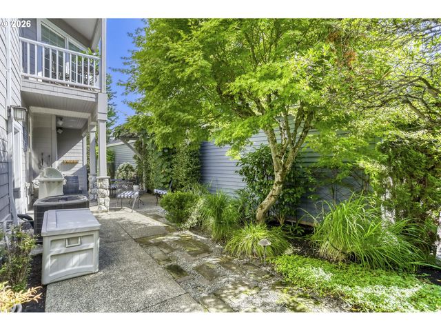 1246 Ne PARKS EDGE Cir, Hillsboro, OR 97124