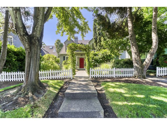 1246 Ne PARKS EDGE Cir, Hillsboro, OR 97124