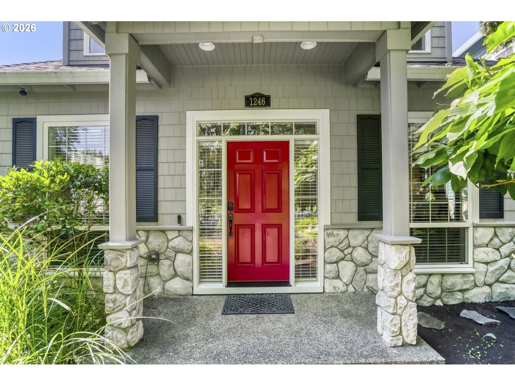 1246 Ne PARKS EDGE Cir, Hillsboro, OR 97124