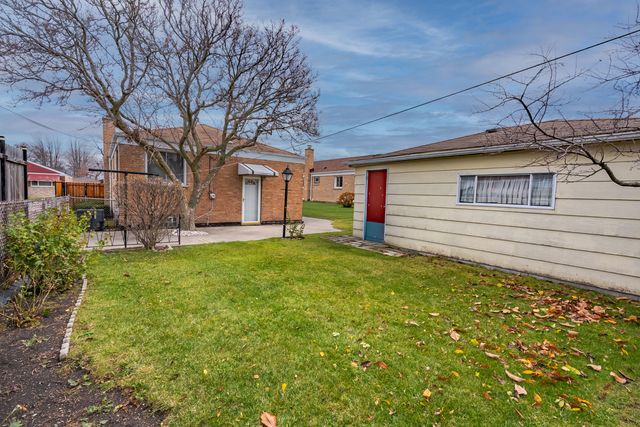 8222 S Kildare Avenue, Chicago, IL 60652