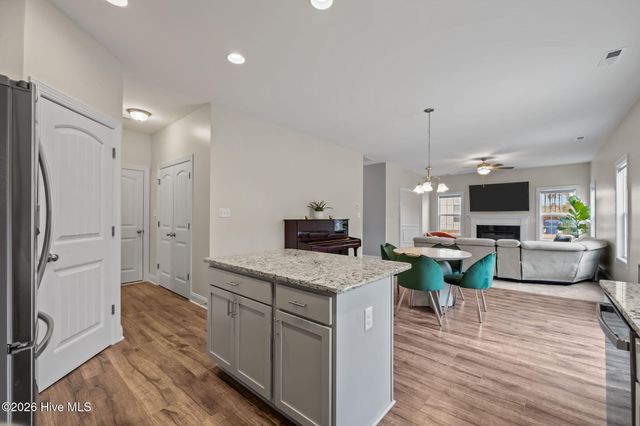 535 White Shoal Way, Sneads Ferry, NC 28460