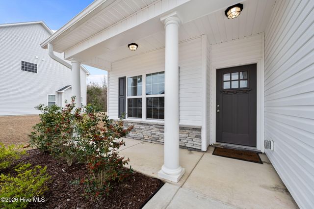 535 White Shoal Way, Sneads Ferry, NC 28460