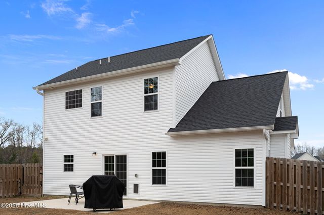 535 White Shoal Way, Sneads Ferry, NC 28460