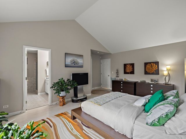 1024 N Earls Court, Palatine, IL 60067
