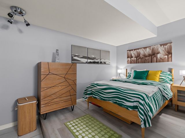 1024 N Earls Court, Palatine, IL 60067