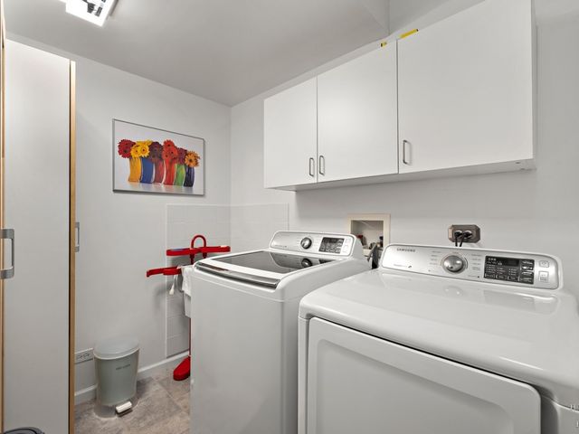 1024 N Earls Court, Palatine, IL 60067