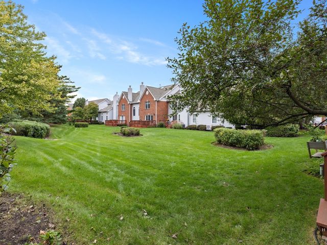 1024 N Earls Court, Palatine, IL 60067