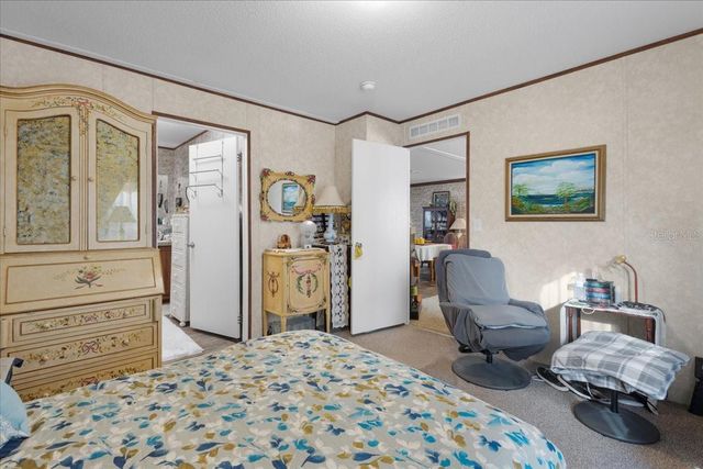 5829 NW 11TH AVENUE, Bell, FL 32619