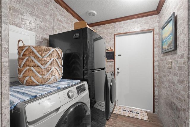 5829 NW 11TH AVENUE, Bell, FL 32619