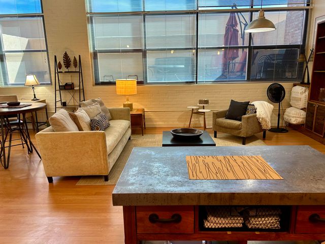 1503 Central Avenue NW 108D, Albuquerque, NM 87104