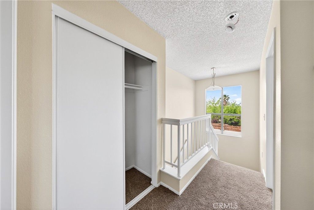 Image 14 of property listing at 1617 La Palma, Palmdale, CA 93550