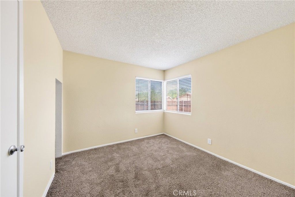 Image 18 of property listing at 1617 La Palma, Palmdale, CA 93550