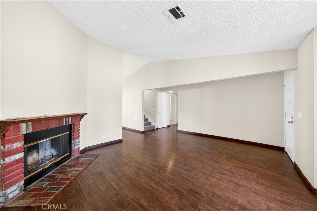 Image 29 of property listing at 1617 La Palma, Palmdale, CA 93550