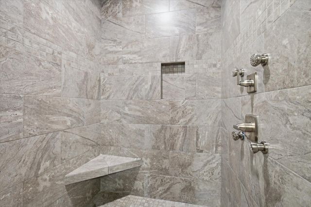 597 E Selby Drive, Nixa, MO 65714