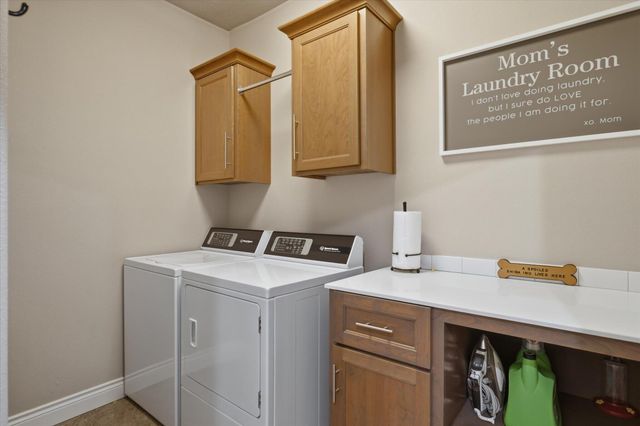 597 E Selby Drive, Nixa, MO 65714