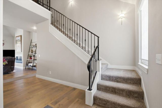 597 E Selby Drive, Nixa, MO 65714