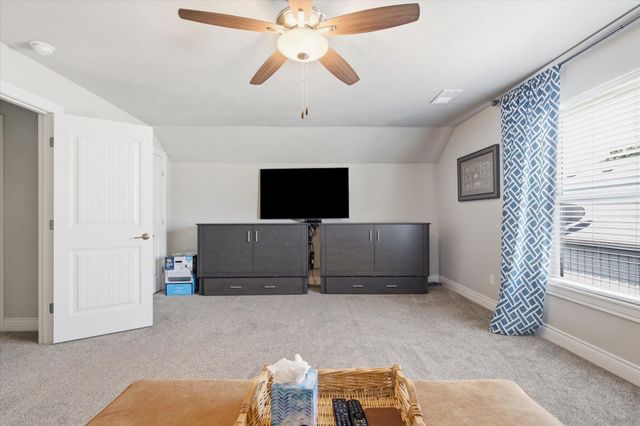 597 E Selby Drive, Nixa, MO 65714