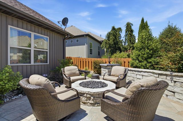 597 E Selby Drive, Nixa, MO 65714