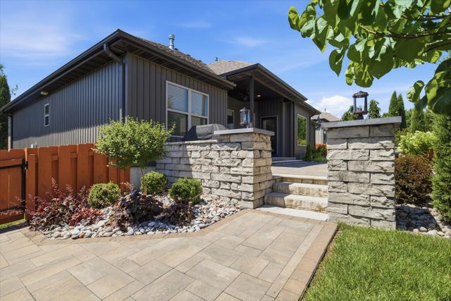597 E Selby Drive, Nixa, MO 65714
