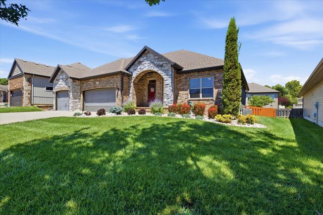 597 E Selby Drive, Nixa, MO 65714
