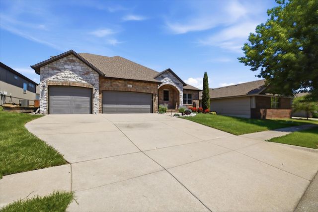 597 E Selby Drive, Nixa, MO 65714