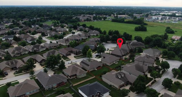 597 E Selby Drive, Nixa, MO 65714