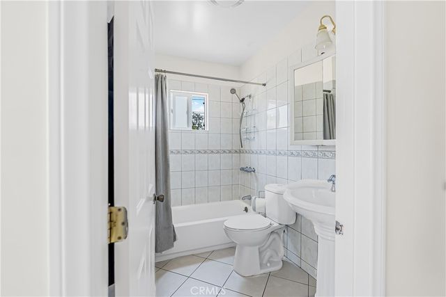 14305 Kittridge Street, Van Nuys, CA 91405