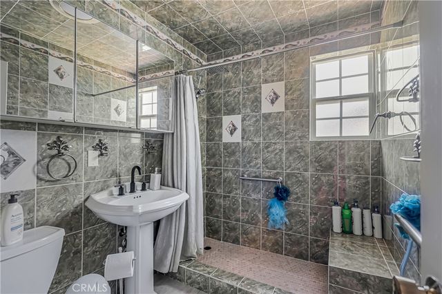 14305 Kittridge Street, Van Nuys, CA 91405