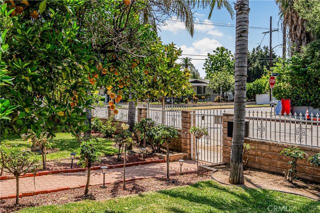 14305 Kittridge Street, Van Nuys, CA 91405
