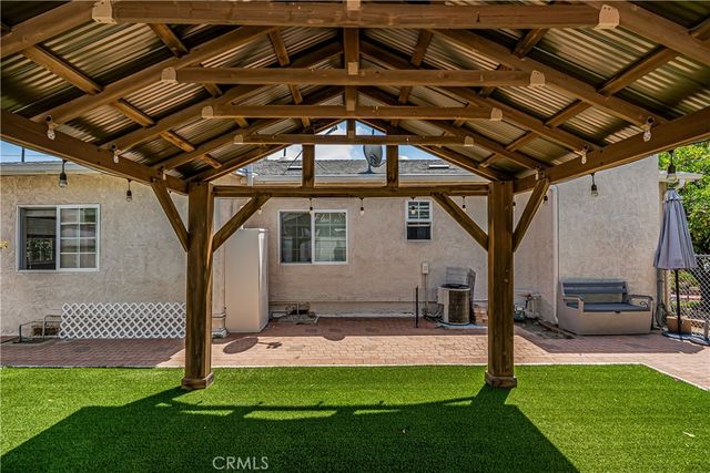 14305 Kittridge Street, Van Nuys, CA 91405