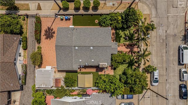 14305 Kittridge Street, Van Nuys, CA 91405