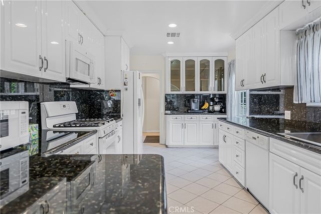 14305 Kittridge Street, Van Nuys, CA 91405