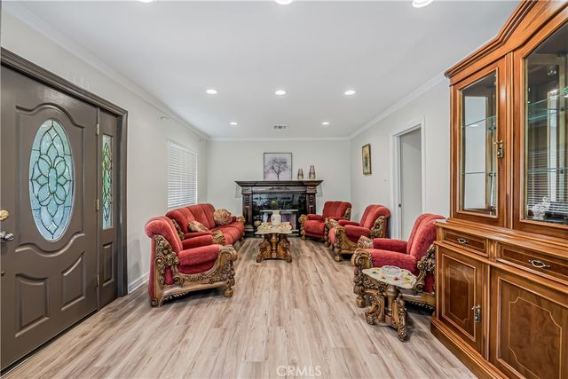 14305 Kittridge Street, Van Nuys, CA 91405