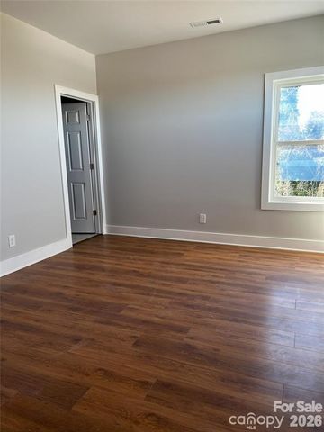 211 S Webb Street, Gastonia, NC 28052