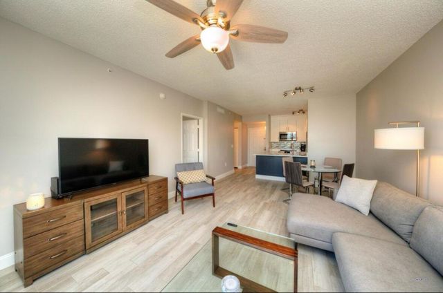 630 S Sapodilla Avenue 431, West Palm Beach, FL 33401