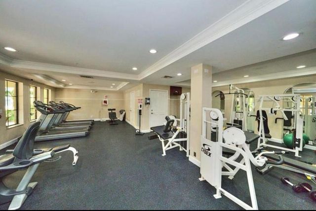 630 S Sapodilla Avenue 431, West Palm Beach, FL 33401