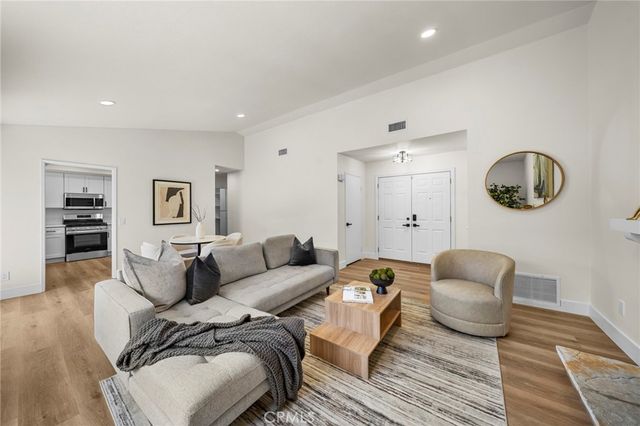 29589 Mira Loma Drive, Temecula, CA 92592