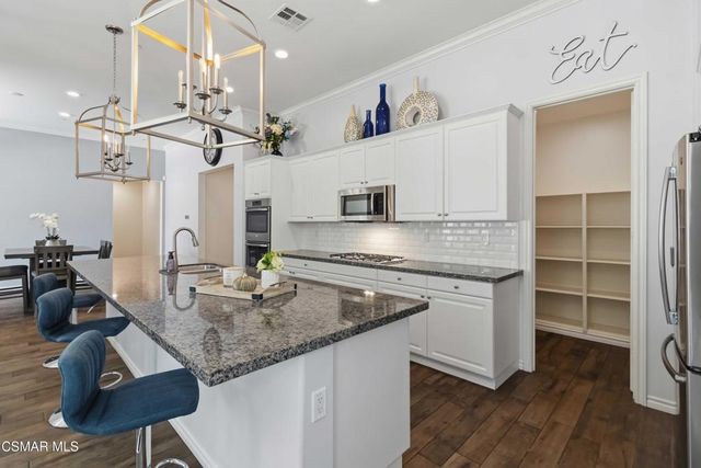 585 Comet Avenue, Simi Valley, CA 93065