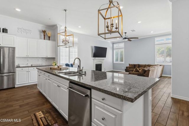 585 Comet Avenue, Simi Valley, CA 93065