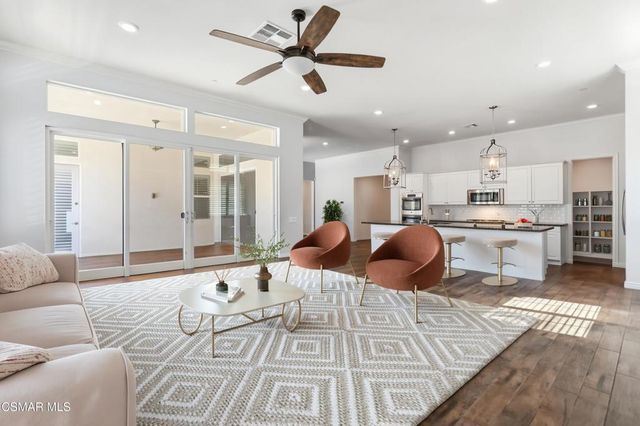 585 Comet Avenue, Simi Valley, CA 93065
