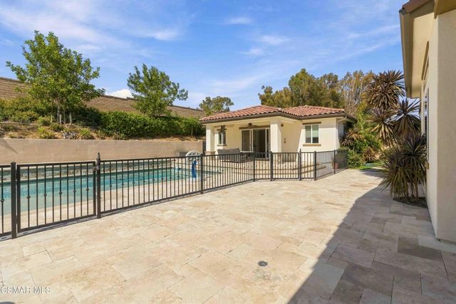 585 Comet Avenue, Simi Valley, CA 93065