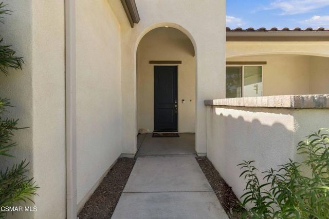 585 Comet Avenue, Simi Valley, CA 93065
