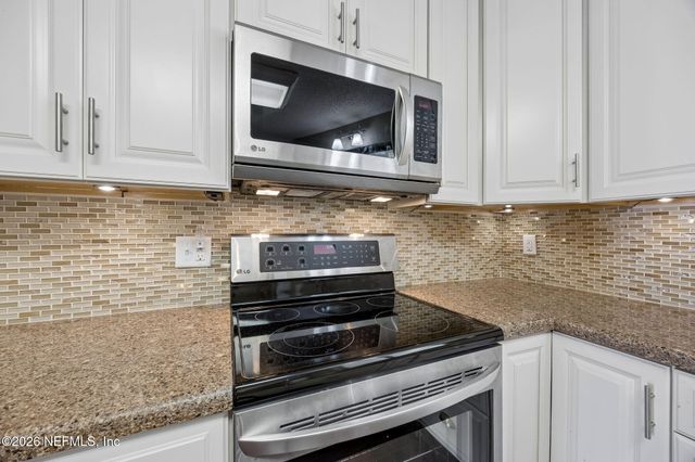 2834 CIRCLE RIDGE Drive, Orange Park, FL 32065