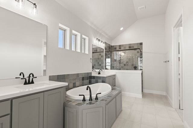 1320 Red Rock, Hewitt, TX 76643