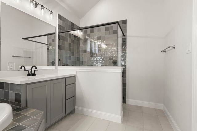 1320 Red Rock, Hewitt, TX 76643