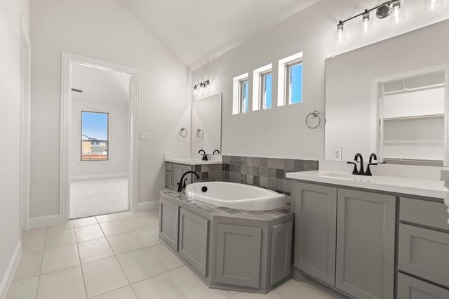 1320 Red Rock, Hewitt, TX 76643