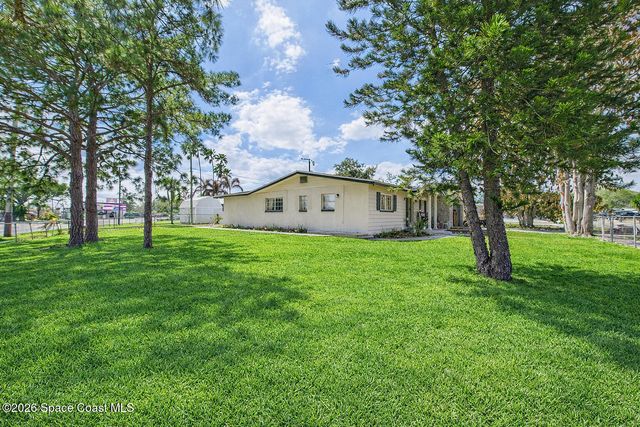 1300 Lester Court, Merritt Island, FL 32952