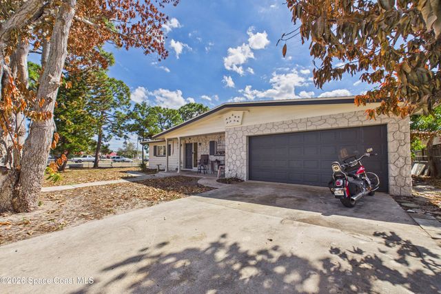 1300 Lester Court, Merritt Island, FL 32952