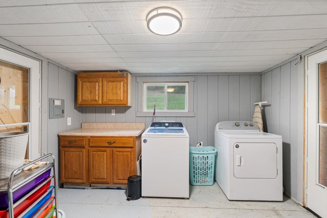 121 Deer Ck Rd, Mc Ewen, TN 37101