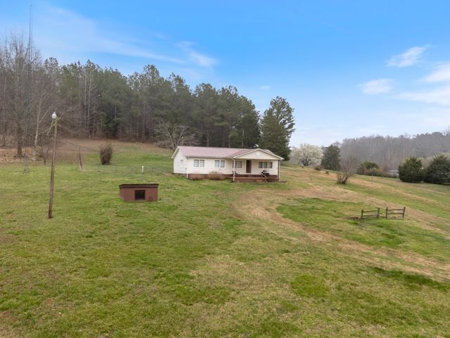 121 Deer Ck Rd, Mc Ewen, TN 37101